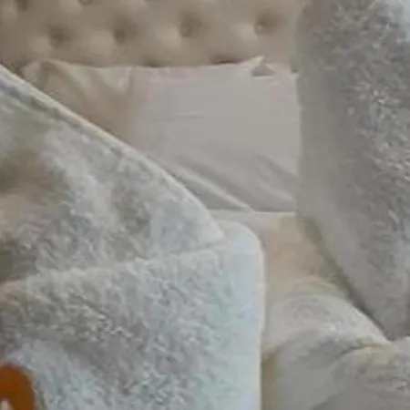 Hotel Camila 2-3